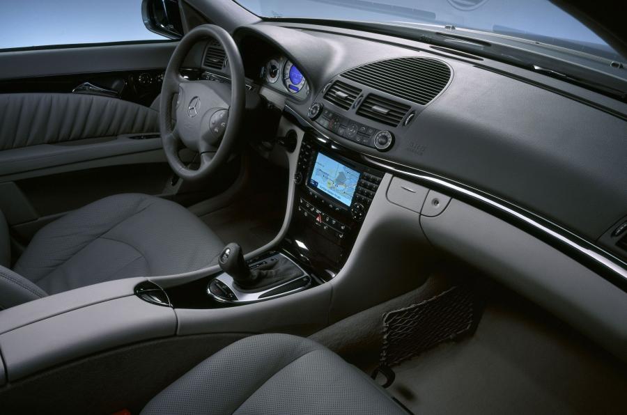  Mercedes-Benz E-Class Estate 2002 года  (фото 19 из 50)
